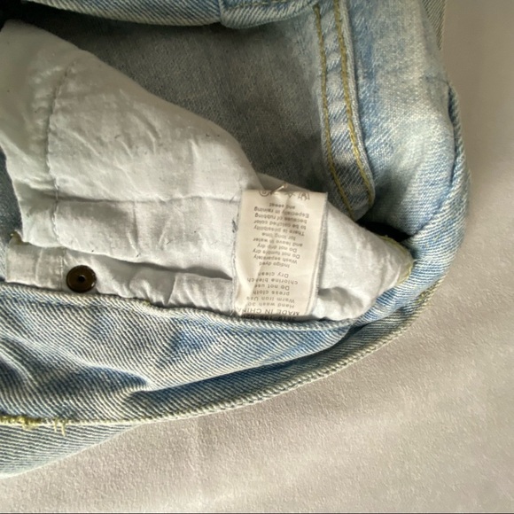 Green Label Relaxing Distressed denim - Picture 5 of 10